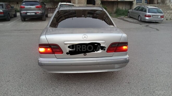 Mercedes E 300 1997, 25,666 km - 3.0 l - Babək