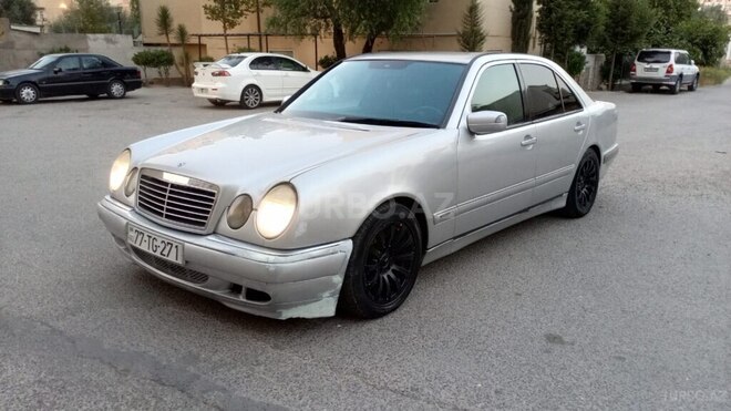 Mercedes E 300 1997, 25,666 km - 3.0 l - Babək
