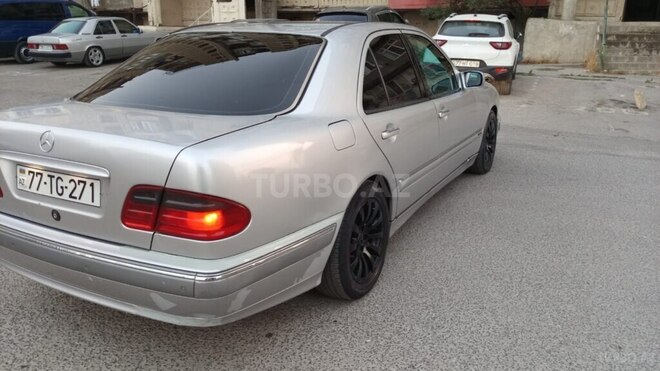 Mercedes E 300 1997, 25,666 km - 3.0 l - Babək