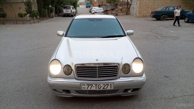 Mercedes E 300 1997, 25,666 km - 3.0 l - Babək