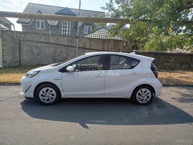 Toyota Aqua 2019, 160,000 km - 1.5 л - Bakı