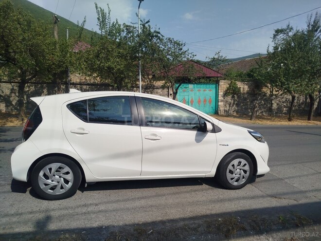 Toyota Aqua 2019, 160,000 km - 1.5 л - Bakı