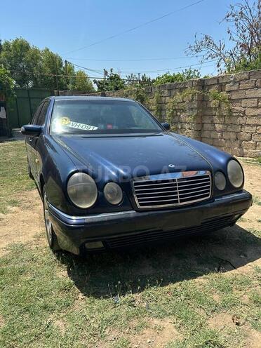 Mercedes E 230 1996, 236,000 km - 2.3 l - Bakı