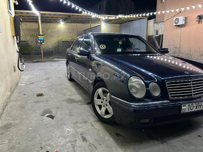 Mercedes E 230 1996, 236,000 km - 2.3 l - Bakı