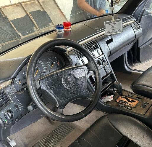 Mercedes E 230 1996, 236,000 km - 2.3 l - Bakı