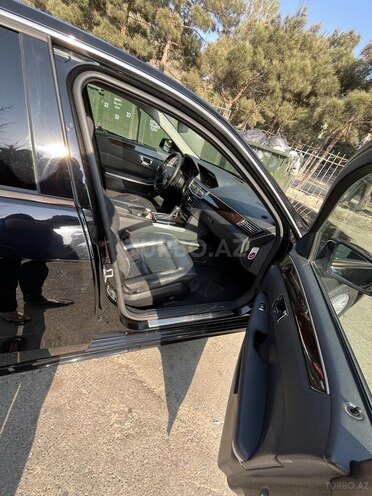 Mercedes E 220 2009, 266,500 km - 2.1 l - Bakı