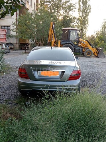 Mercedes C 250 2012, 249,562 km - 1.8 л - Yevlax