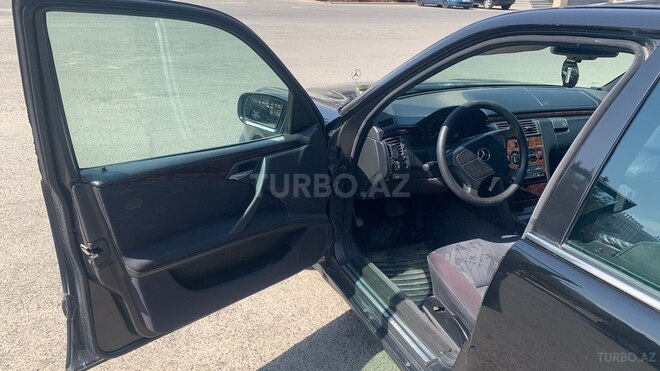 Mercedes E 230 1996, 324,178 km - 2.3 l - Gəncə