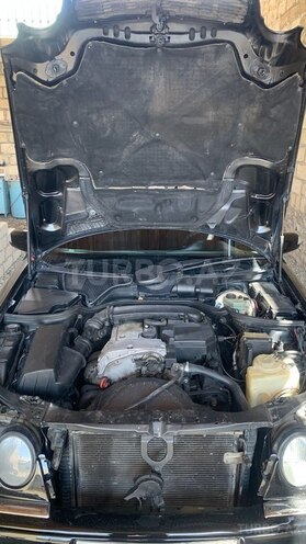 Mercedes E 230 1996, 324,178 km - 2.3 l - Gəncə