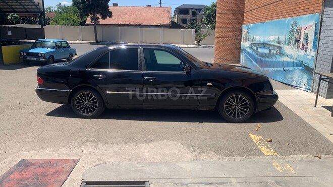 Mercedes E 230 1996, 324,178 km - 2.3 l - Gəncə