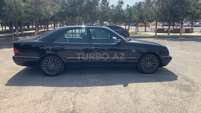 Mercedes E 230 1996, 324,178 km - 2.3 l - Gəncə