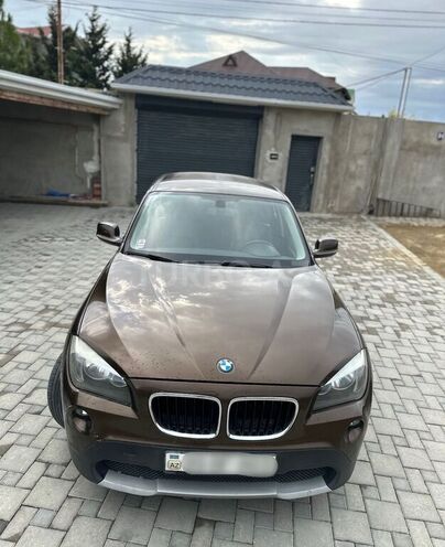 BMW X1 2011, 238,000 km - 2.0 л - Bakı
