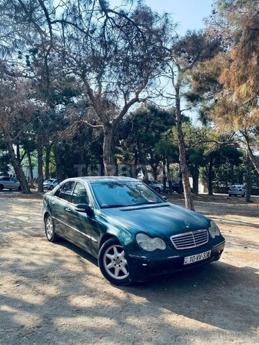 Mercedes C 320 2000, 297,000 km - 3.2 л - Bakı