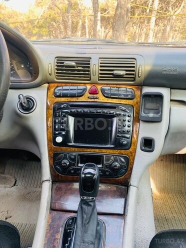 Mercedes C 320 2000, 297,000 km - 3.2 л - Bakı