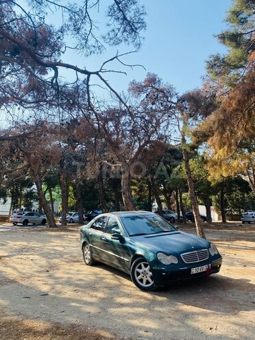 Mercedes C 320 2000, 297,000 km - 3.2 л - Bakı