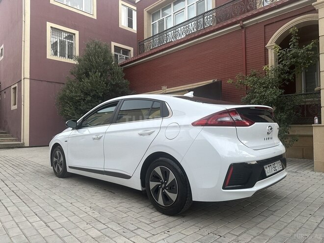 Hyundai IONIQ 2018, 104,607 km - 1.6 l - Bakı