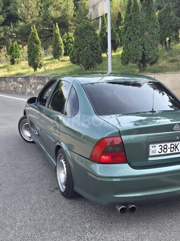 Opel Vectra 1999, 250,000 km - 1.8 l - Qusar