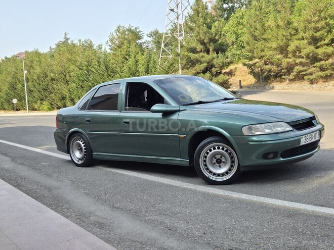 Opel Vectra 1999, 250,000 km - 1.8 l - Qusar