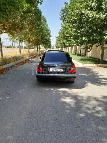 Mercedes C 180 1995, 356,000 km - 1.8 l - Qazax