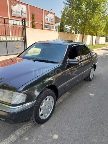 Mercedes C 180 1995, 356,000 km - 1.8 l - Qazax