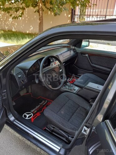 Mercedes C 180 1995, 356,000 km - 1.8 l - Qazax
