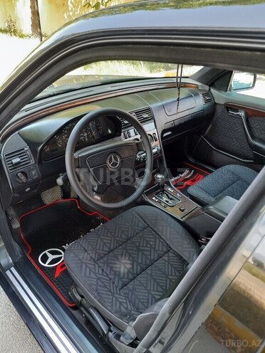 Mercedes C 180 1995, 356,000 km - 1.8 l - Qazax
