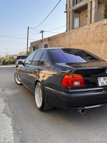 BMW 525 2001, 300,000 km - 2.5 l - Bakı