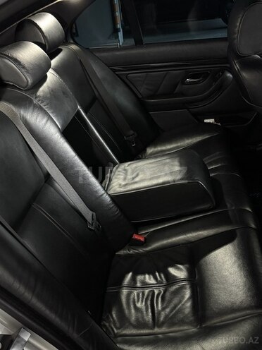BMW 525 2001, 262,000 km - 2.5 l - Bakı