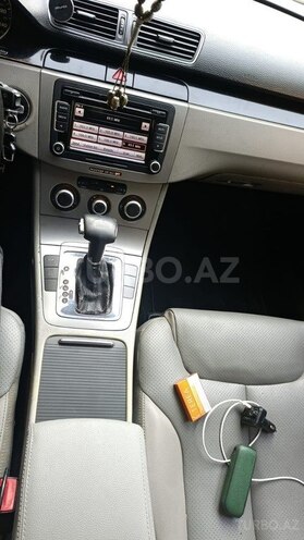 Volkswagen Passat 2005, 201,589 km - 2.0 l - Bakı