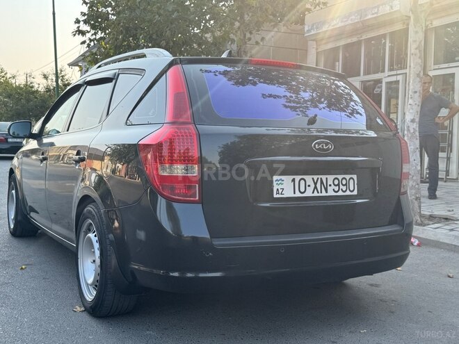 Kia  2010, 376,000 km - 1.6 l - Biləsuvar