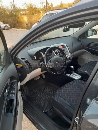 Kia  2008, 270,000 km - 1.6 l - Bakı