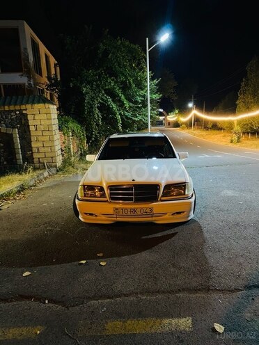 Mercedes C 220 1994, 420,000 km - 2.2 l - Qəbələ