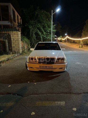 Mercedes C 220 1994, 420,000 km - 2.2 l - Qəbələ