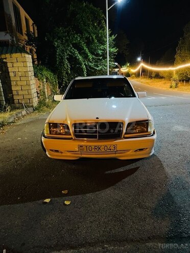 Mercedes C 220 1994, 420,000 km - 2.2 l - Qəbələ