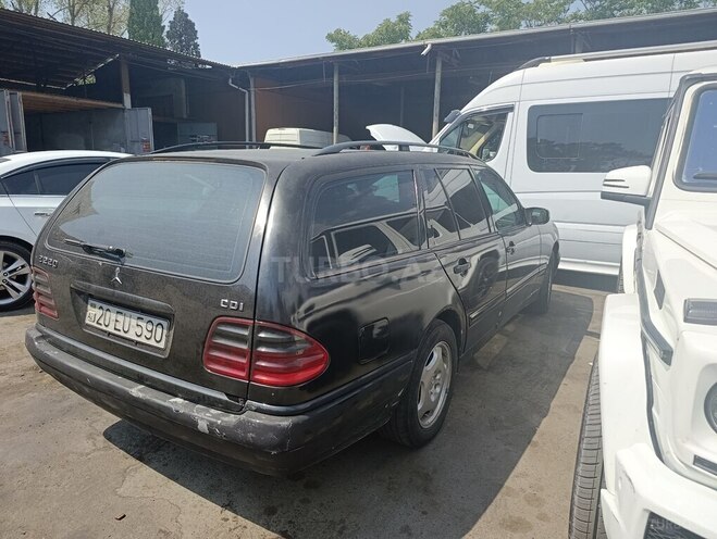 Mercedes E 220 d 1999, 500,000 km - 2.2 l - Gəncə