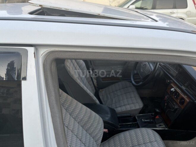 Mercedes 190 1991, 360,000 km - 2.0 л - Sumqayıt