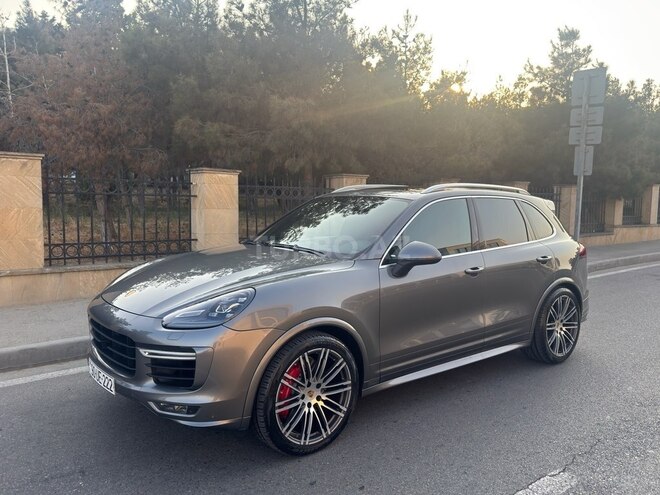 Porsche Cayenne Turbo 2016, 99,065 km - 4.8 л - Bakı