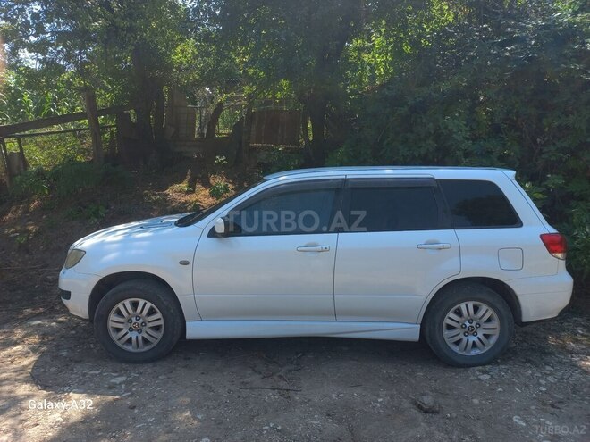 Mitsubishi Airtrek 2001, 353,000 km - 2.0 л - Quba