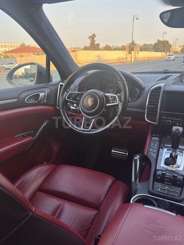 Porsche Cayenne Turbo 2016, 99,065 km - 4.8 л - Bakı