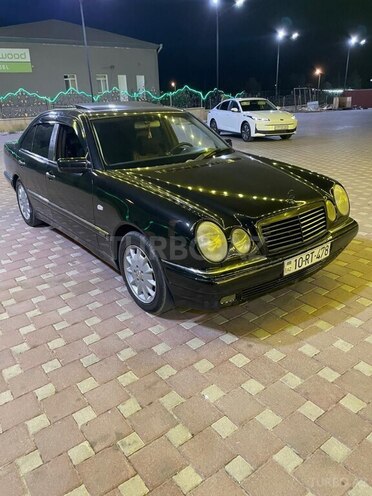 Mercedes E 240 1998, 326,321 km - 2.4 l - Şirvan