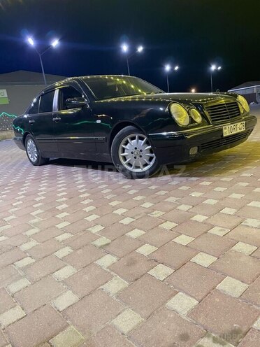 Mercedes E 240 1998, 326,321 km - 2.4 l - Şirvan