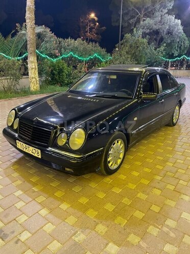 Mercedes E 240 1998, 326,321 km - 2.4 l - Şirvan