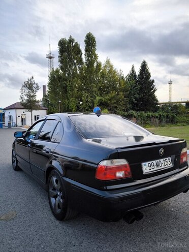 BMW 528 1996, 500,000 km - 2.8 l - Astara