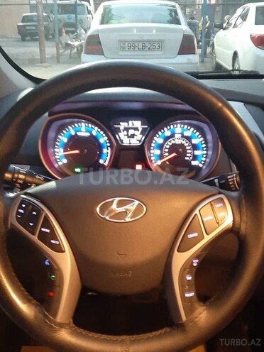 Hyundai Elantra 2015, 150,000 km - 1.8 l - Bakı