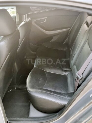 Hyundai Elantra 2015, 150,000 km - 1.8 l - Bakı