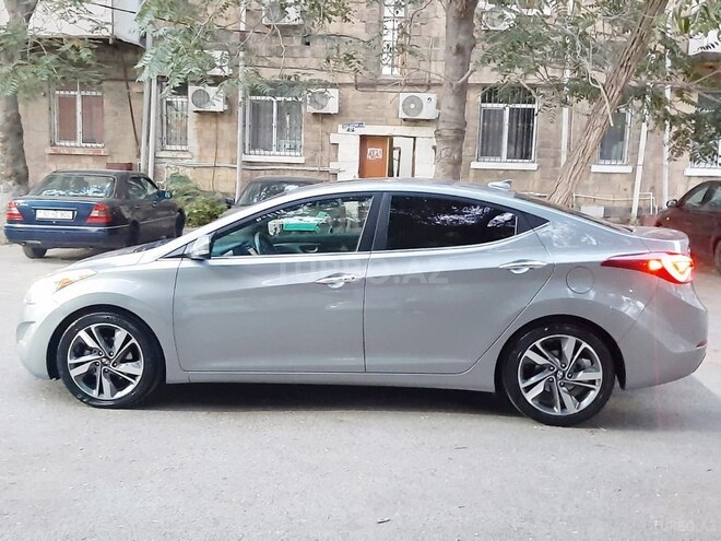 Hyundai Elantra 2015, 150,000 km - 1.8 l - Bakı