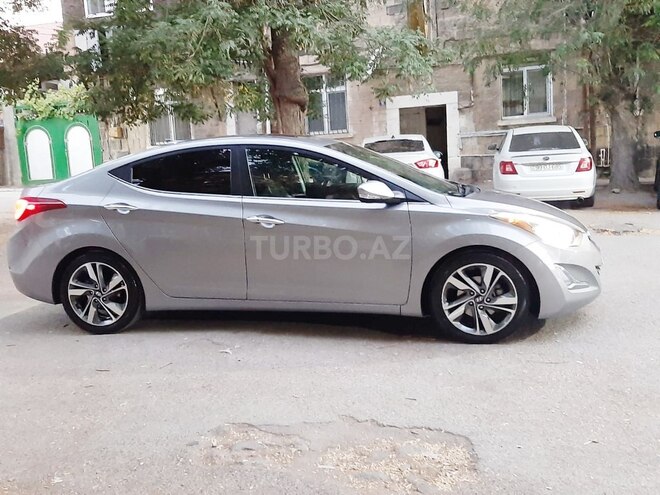 Hyundai Elantra 2015, 150,000 km - 1.8 l - Bakı