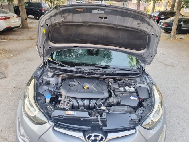 Hyundai Elantra 2015, 150,000 km - 1.8 l - Bakı