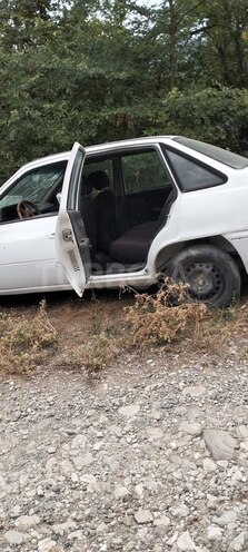 Daewoo Nexia 1999, 876,543 km - 1.5 l - Quba