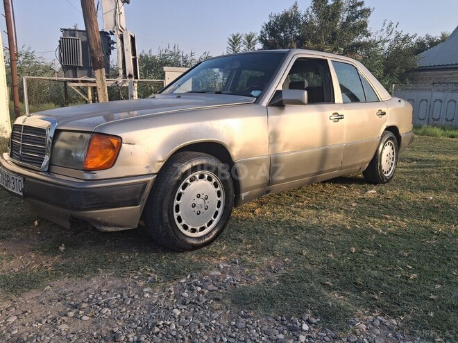 Mercedes E 230 1989, 238,000 km - 2.3 л - Ağcabədi